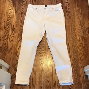 NWOT - GAP- Mid Rise True Skinny Jeans
